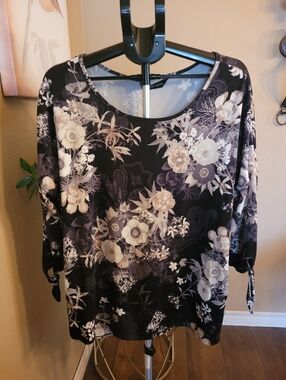 NWOT Floral Black and Cream Women's Top